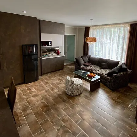 Aparthotel Luxury Ivon 4*