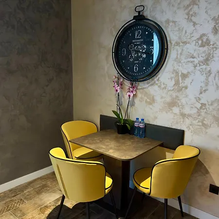 Apart-hotel Luxury Ivon 4*