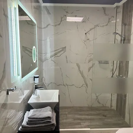 Apart-hotel Luxury Ivon Plovdiv