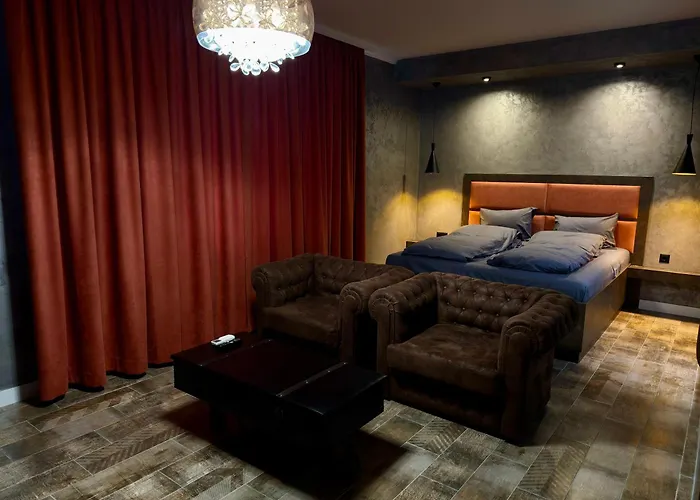 Luxury Ivon 公寓式酒店