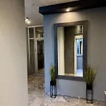 Luxury Ivon شقة فندقية