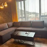 Luxury Ivon شقة فندقية