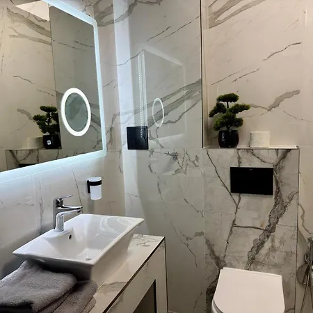 Luxury Ivon Aparthotel
