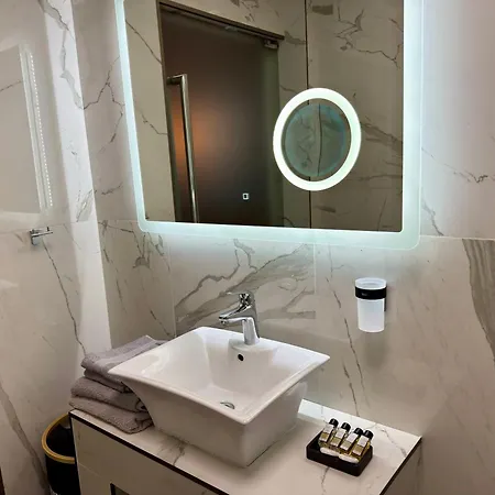 Luxury Ivon Апартхотел Пловдив