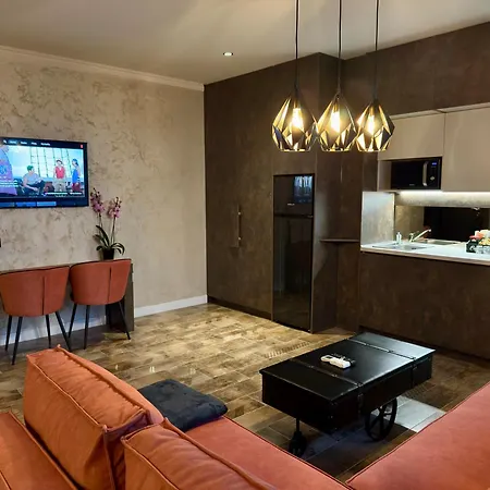 Апартхотел Luxury Ivon Пловдив