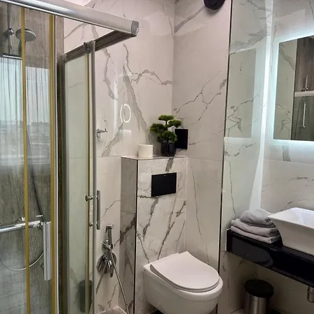 Luxury Ivon Апартхотел