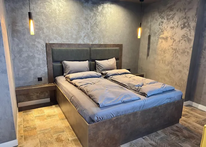 Luxury Ivon Apartahotel