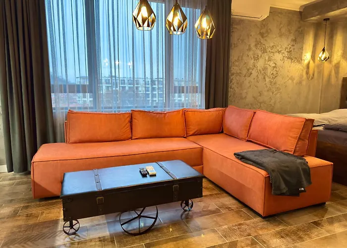 Luxury Ivon アパートホテル 4*